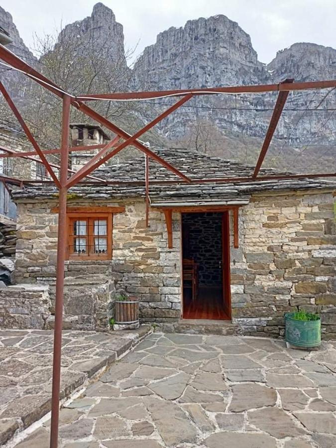 Ανδρομέδα: Παραδοσιακό Κατάλυμμα Papingo Exterior photo